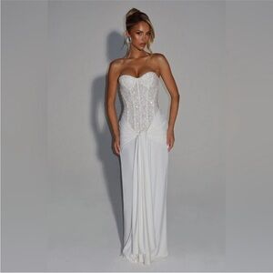 Elegant Strapless White Dress